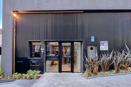 Studio para alugar com 25m², 1 quarto e sem vaga Studio para alugar com 25m², 1 quarto e sem vagaFachada