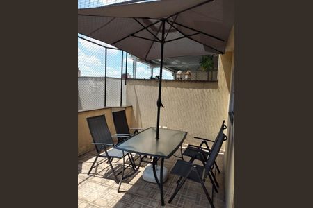 Casa de condomínio à venda com 160m², 4 quartos e 2 vagas
