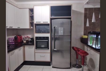 Casa de condomínio à venda com 160m², 4 quartos e 2 vagas