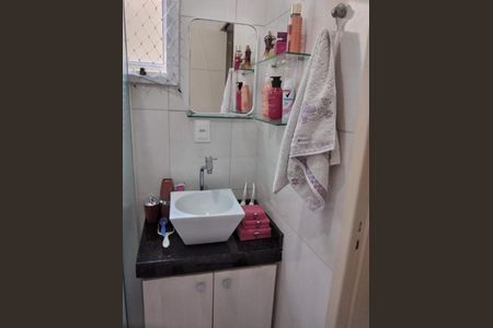 Casa de condomínio à venda com 160m², 4 quartos e 2 vagas