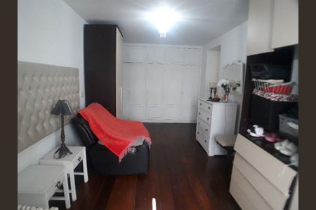 Apartamento à venda com 223m², 4 quartos e 2 vagas
