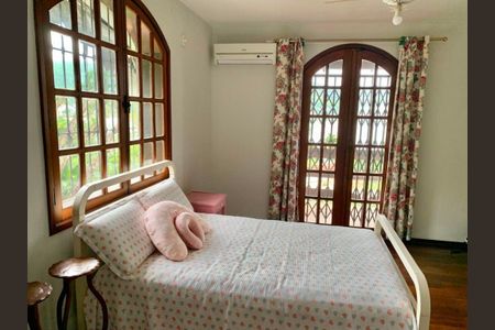 Casa à venda com 440m², 5 quartos e sem vaga