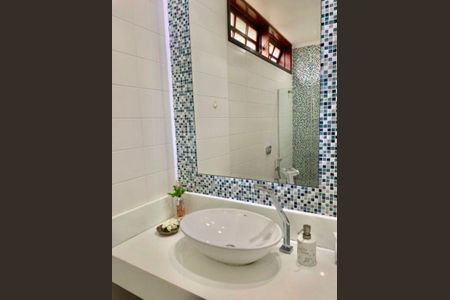 Casa à venda com 440m², 5 quartos e sem vaga