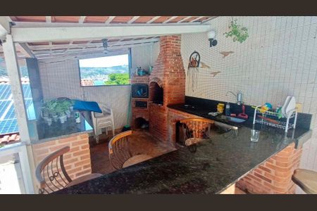 Casa à venda com 440m², 5 quartos e sem vaga