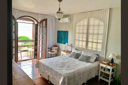 Casa à venda com 440m², 5 quartos e sem vaga