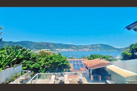 Casa à venda com 440m², 5 quartos e sem vaga