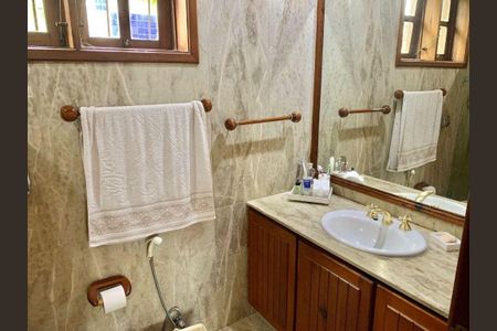 Casa à venda com 440m², 5 quartos e sem vaga