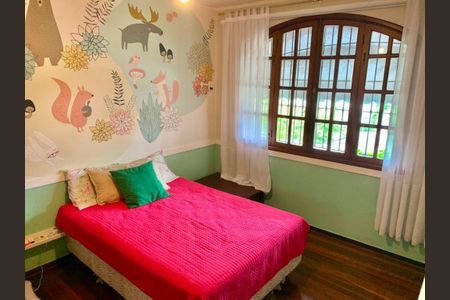 Casa à venda com 440m², 5 quartos e sem vaga