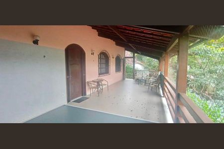 Casa à venda com 440m², 5 quartos e sem vaga