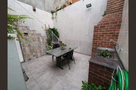 Casa à venda com 2 quartos, 120m² em Capão do Embira, São Paulo