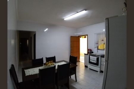 Casa à venda com 3 quartos, 130m² em Cidade São Mateus, São Paulo