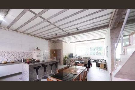 Casa à venda com 3 quartos, 228m² em Vila Formosa, São Paulo