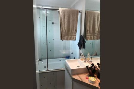 Casa à venda com 3 quartos, 154m² em Vila Carrão, São Paulo
