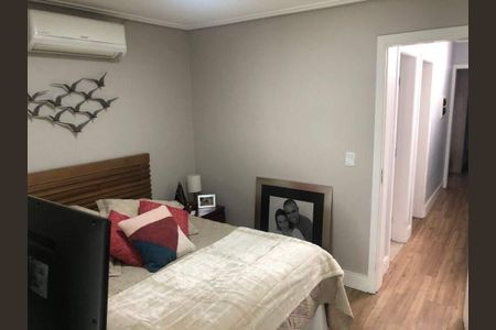 Casa à venda com 3 quartos, 154m² em Vila Carrão, São Paulo