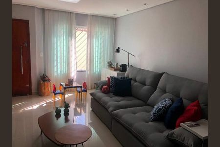 Casa à venda com 3 quartos, 154m² em Vila Carrão, São Paulo