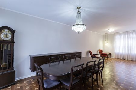 Sala de casa para alugar com 4 quartos, 350m² em Jardim Luzitania, São Paulo
