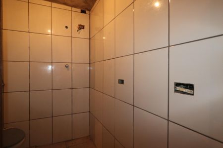 Banheiro de casa para alugar com 1 quarto, 50m² em Taboão, Diadema