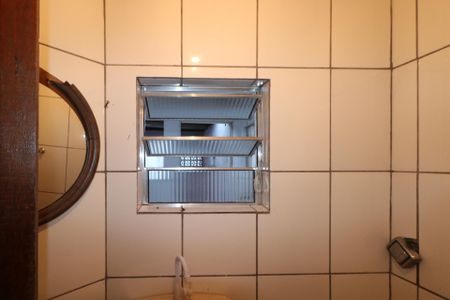 Banheiro de casa para alugar com 1 quarto, 50m² em Taboão, Diadema