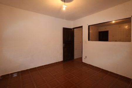 Quarto de casa para alugar com 1 quarto, 50m² em Taboão, Diadema