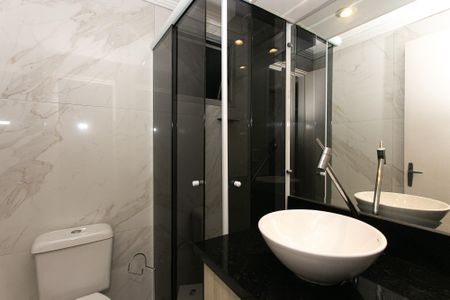 Apartamento à venda com 47m², 2 quartos e 1 vaga Apartamento à venda com 47m², 2 quartos e 1 vagaBanheiro