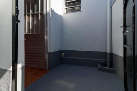 Casa para alugar com 70m², 2 quartos e sem vagaEntrada