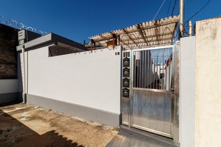 Casa para alugar com 70m², 2 quartos e sem vagaFachada