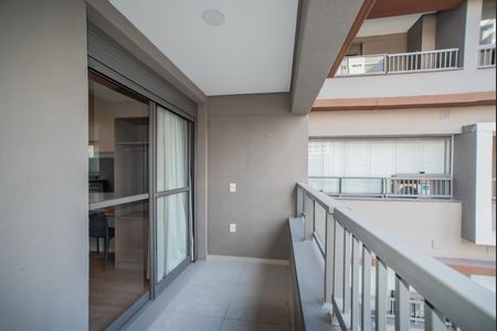Studio à venda com 28m², 1 quarto e sem vaga Studio à venda com 28m², 1 quarto e sem vagaVaranda