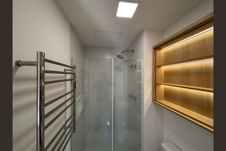 Studio Banheiro de kitnet/studio para alugar com 1 quarto, 24m² em Pinheiros, São Paulo