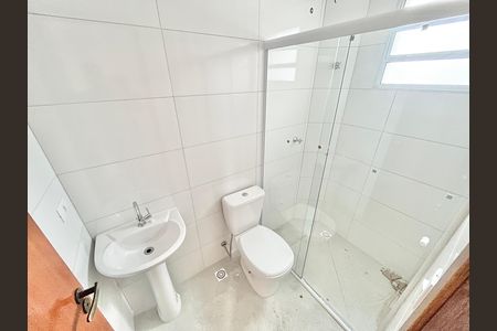 Banheiro de apartamento para alugar com 2 quartos, 46m² em Vila Guilherme, São Paulo