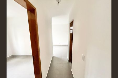 Corredor de apartamento para alugar com 2 quartos, 46m² em Vila Guilherme, São Paulo