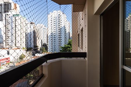 Apartamento à venda com 63m², 2 quartos e 1 vaga Apartamento à venda com 63m², 2 quartos e 1 vagaVaranda