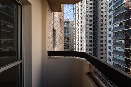 Apartamento à venda com 63m², 2 quartos e 1 vaga Apartamento à venda com 63m², 2 quartos e 1 vagaVaranda