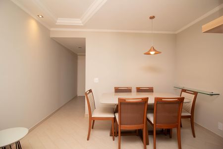 Apartamento para alugar com 64m², 3 quartos e 1 vaga Apartamento para alugar com 64m², 3 quartos e 1 vagaSala