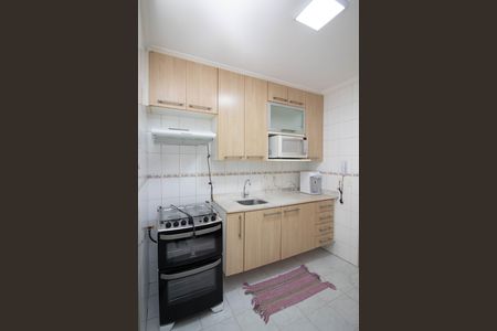 Apartamento para alugar com 64m², 3 quartos e 1 vaga Apartamento para alugar com 64m², 3 quartos e 1 vagaCozinha - Armários