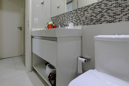 Apartamento para alugar com 110m², 3 quartos e 2 vagas Apartamento para alugar com 110m², 3 quartos e 2 vagasBanheiro