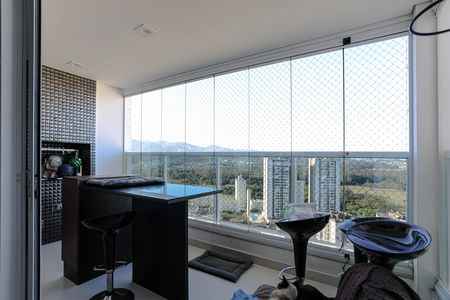 Sala de apartamento para alugar com 3 quartos, 110m² em Loteamento Mogilar, Mogi das Cruzes
