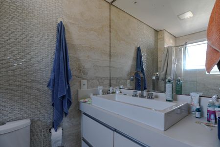 Apartamento para alugar com 110m², 3 quartos e 2 vagas Apartamento para alugar com 110m², 3 quartos e 2 vagasBanheiro - Quarto 2 - Suíte