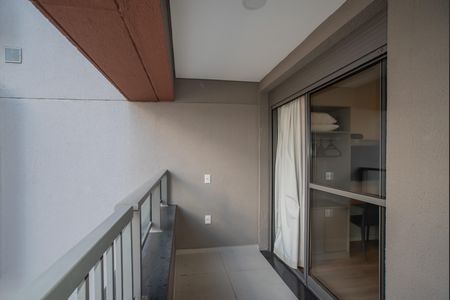 Studio para alugar com 28m², 1 quarto e sem vaga Studio para alugar com 28m², 1 quarto e sem vagaVaranda