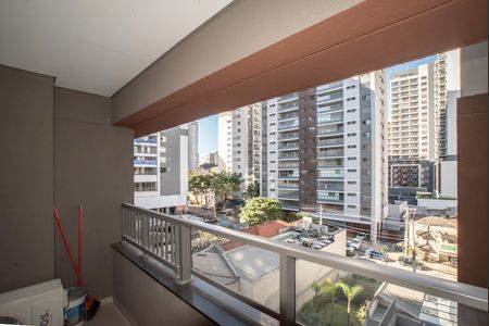 Studio para alugar com 28m², 1 quarto e sem vaga Studio para alugar com 28m², 1 quarto e sem vagaVaranda