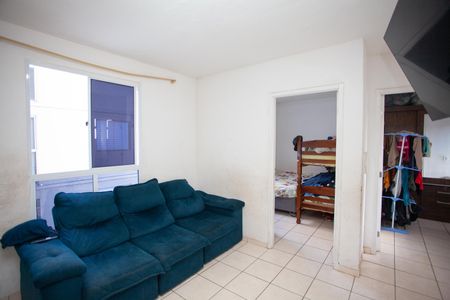 Sala de apartamento à venda com 2 quartos, 45m² em Nacional, Contagem