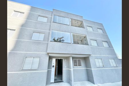 Apartamento para alugar com 44m², 2 quartos e sem vaga Apartamento para alugar com 44m², 2 quartos e sem vagaFachada