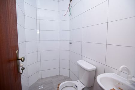 Banheiro de apartamento para alugar com 1 quarto, 32m² em Jardim Algarve, Alvorada