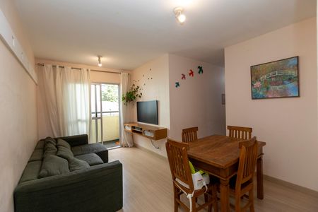SALA DOIS AMBIENTES de apartamento à venda com 3 quartos, 69m² em Vila Nova Teixeira, Campinas