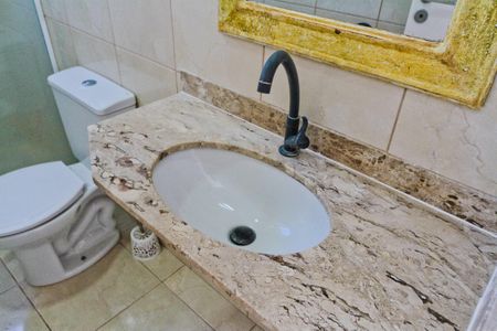 Apartamento para alugar com 55m², 2 quartos e 1 vaga Apartamento para alugar com 55m², 2 quartos e 1 vagaBanheiro