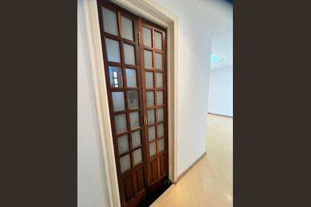 Apartamento para alugar com 74m², 3 quartos e 1 vagaFoto 02