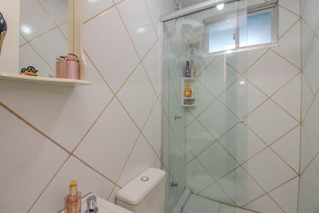 Banheiro de apartamento à venda com 1 quarto, 39m² em Morro Santana, Porto Alegre