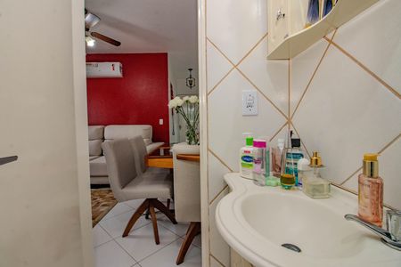 Banheiro de apartamento à venda com 1 quarto, 39m² em Morro Santana, Porto Alegre