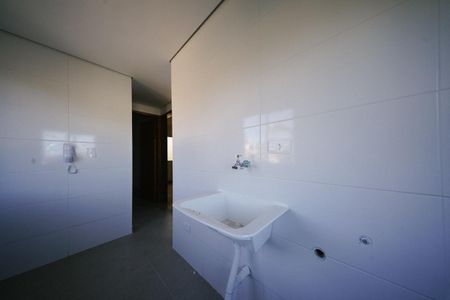 Apartamento à venda com 40m², 2 quartos e sem vaga Apartamento à venda com 40m², 2 quartos e sem vagaCozinha e Área de Serviço