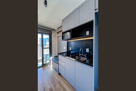 Cozinha de apartamento à venda com 1 quarto, 21m² em Pompeia, São Paulo