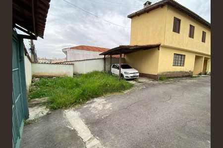 Casa para alugar com 90m², 3 quartos e 1 vaga